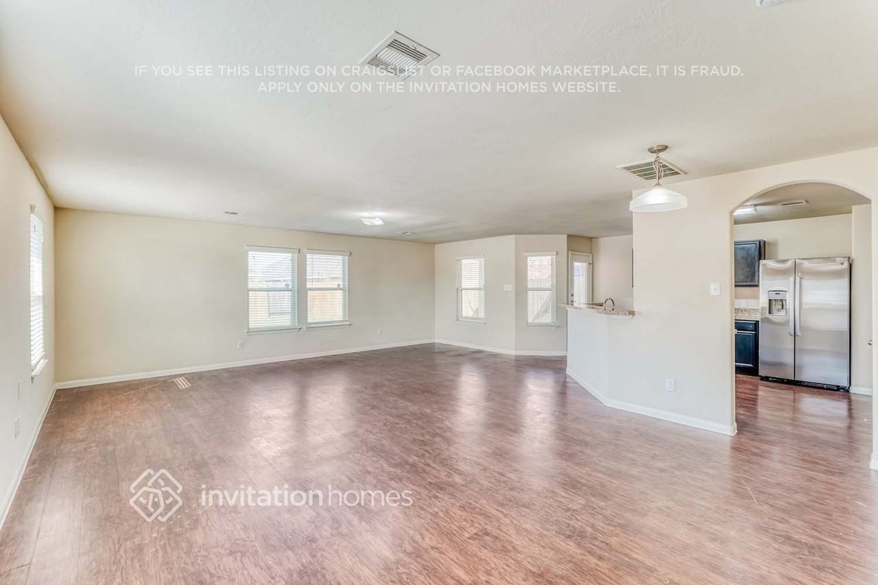 6111 El Oro Dr - Photo 5 of 18