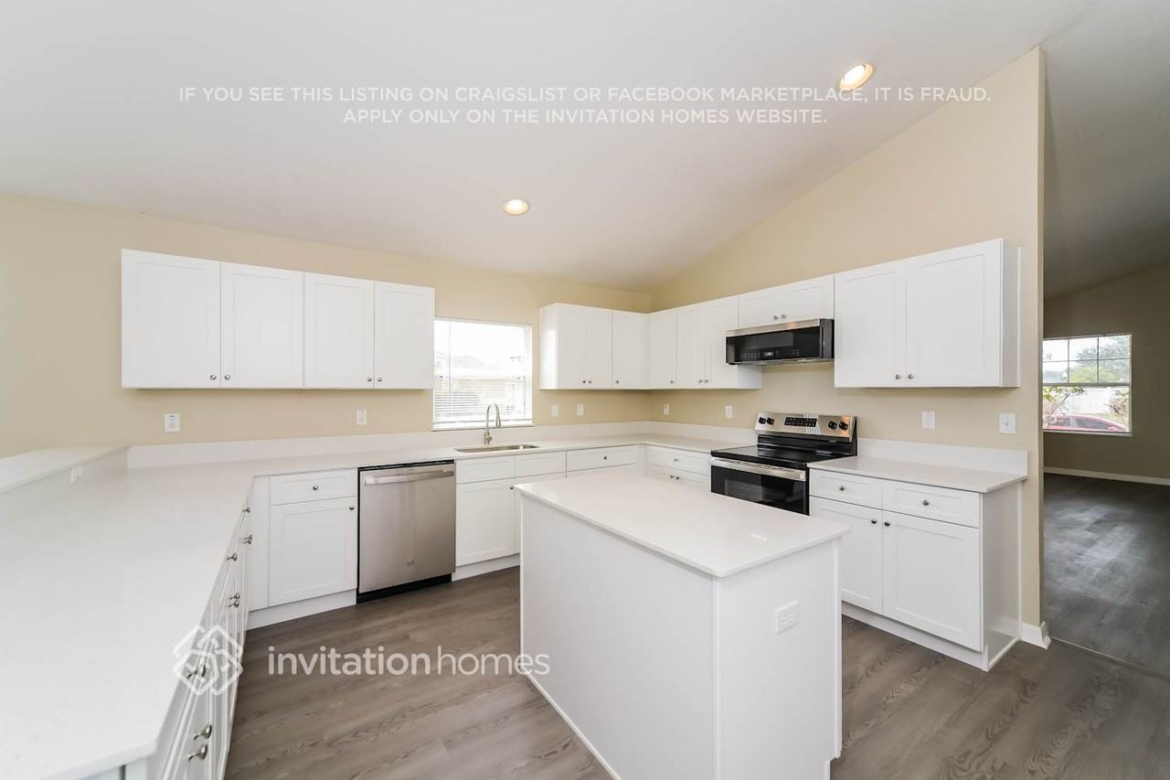 4610 Sandhurst St - Photo 7 of 17