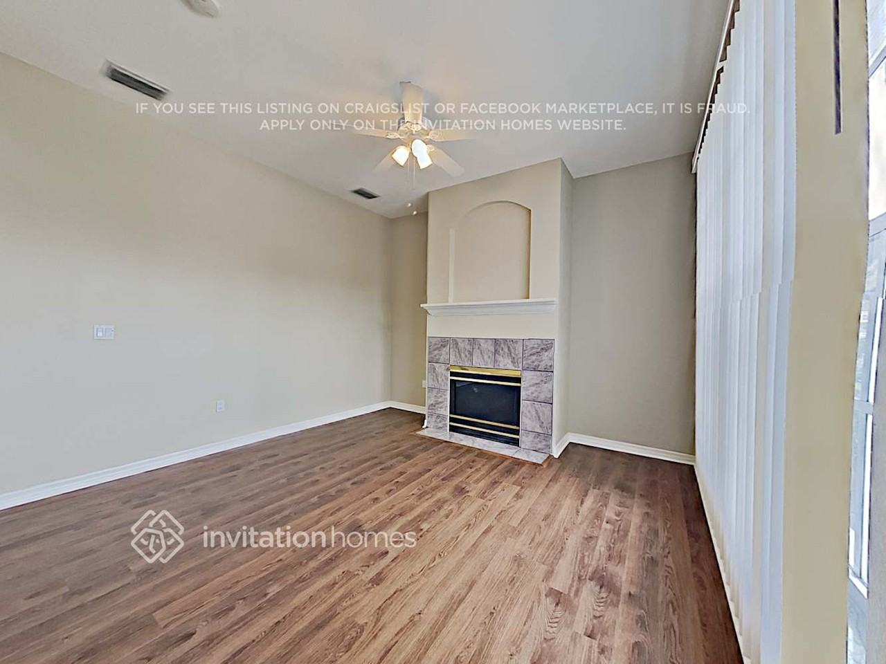 10401 Canary Isle Dr - Photo 3 of 17