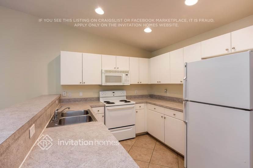 2422 Joe Ave S - Photo 6 of 23