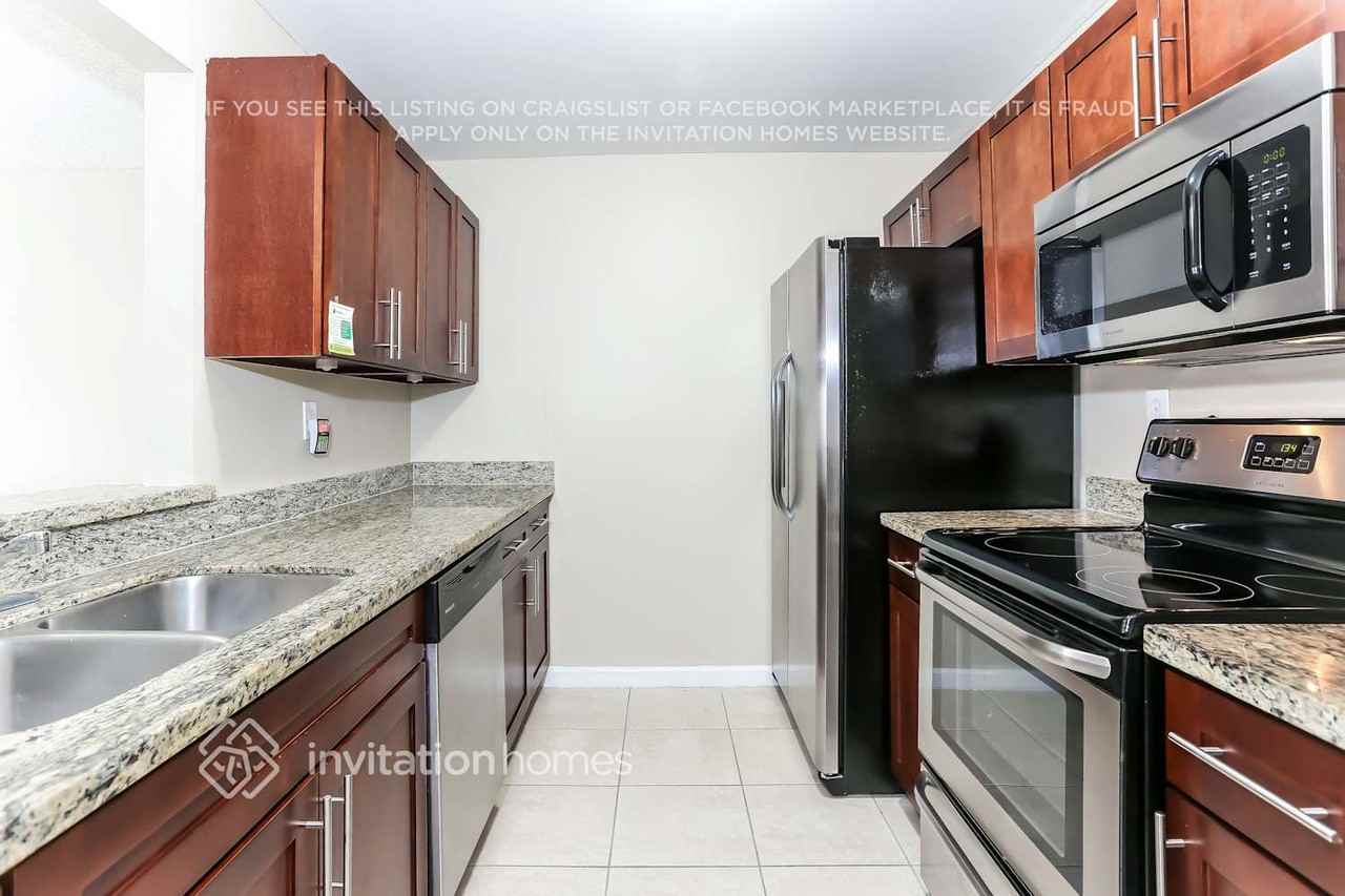 6419 Nw 192nd Ter - Photo 6 of 19