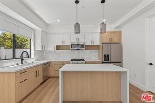 5841 Kester Ave - Photo 5 of 8