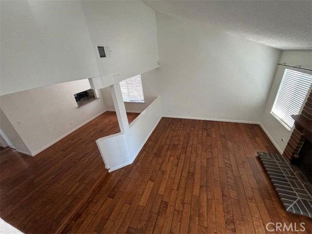 21730 Merridy St - Photo 3 of 8