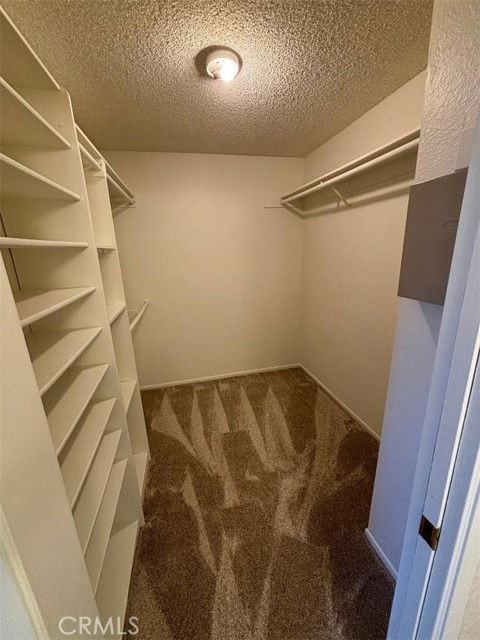 21730 Merridy St - Photo 5 of 8