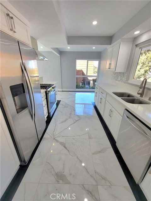 17148 Escalon Dr - Photo 4 of 8