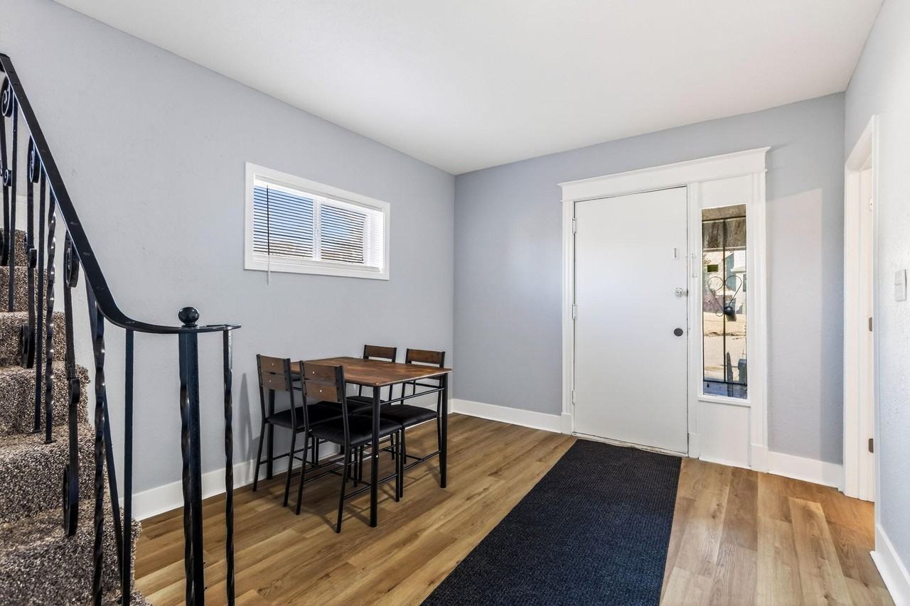 S Benton Ave - Photo 2 of 31