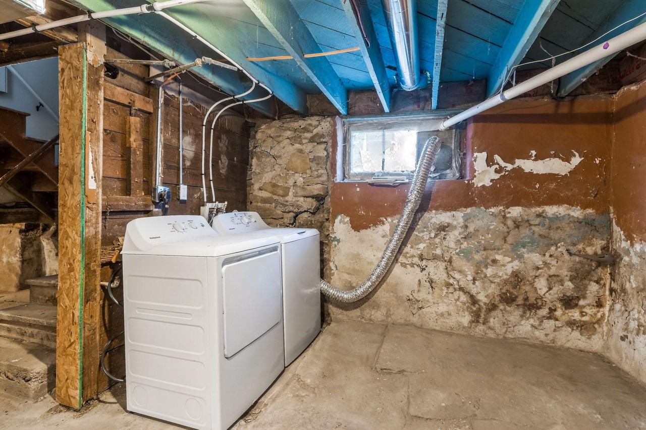 S Benton Ave - Photo 6 of 31