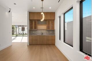 3517 Redwood Ave - Photo 4 of 8