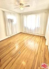 9012 Phyllis Ave - Photo 7 of 8