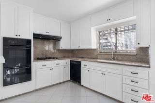 824 S Shenandoah St #2 - Photo 5 of 8