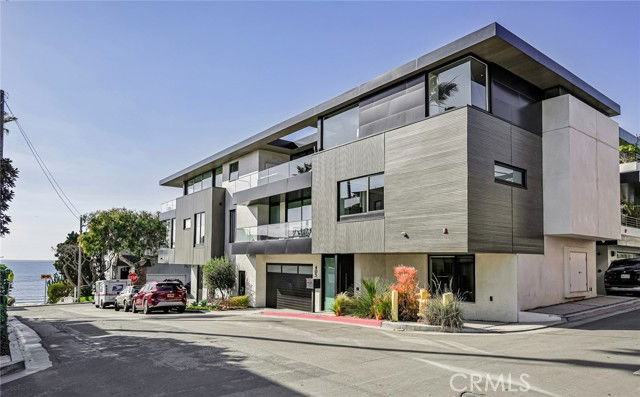 405 26th St - Photo 2 of 8