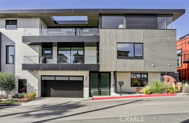 405 26th St - Photo 3 of 8