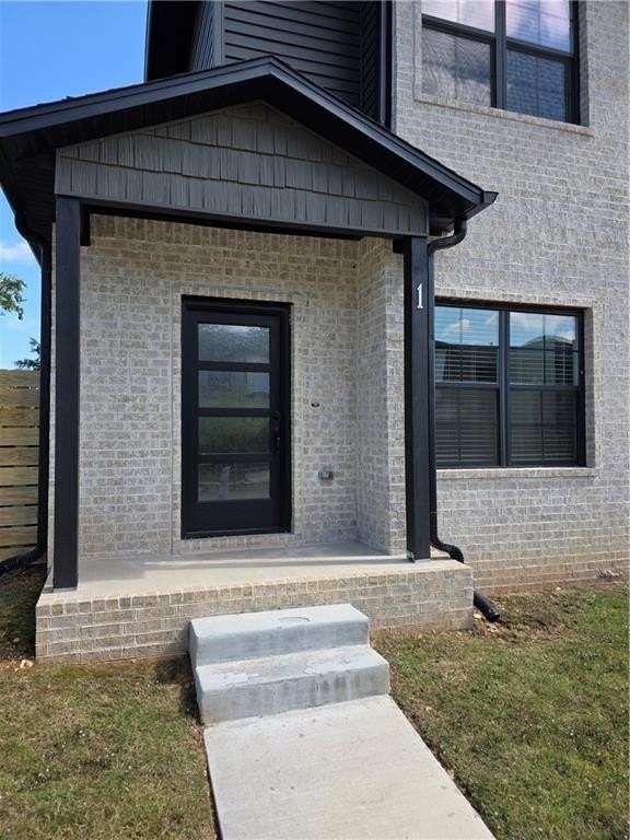 999 N Crater Ave #1 - Photo 3 of 19