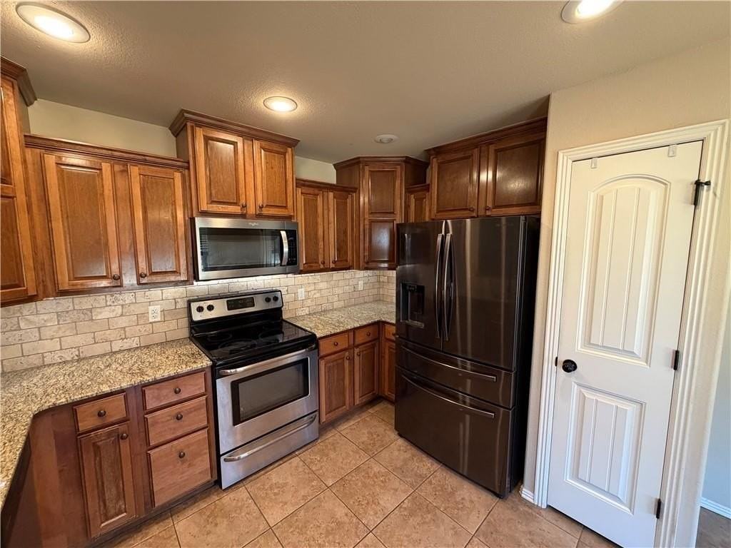 3302 Sw Briar Creek Ave - Photo 6 of 25