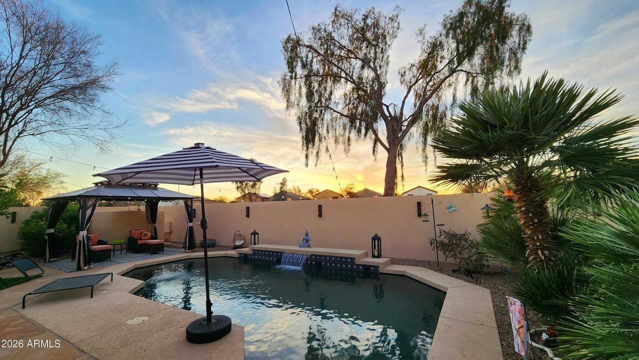 18970 N Alicante St - Photo 3 of 38