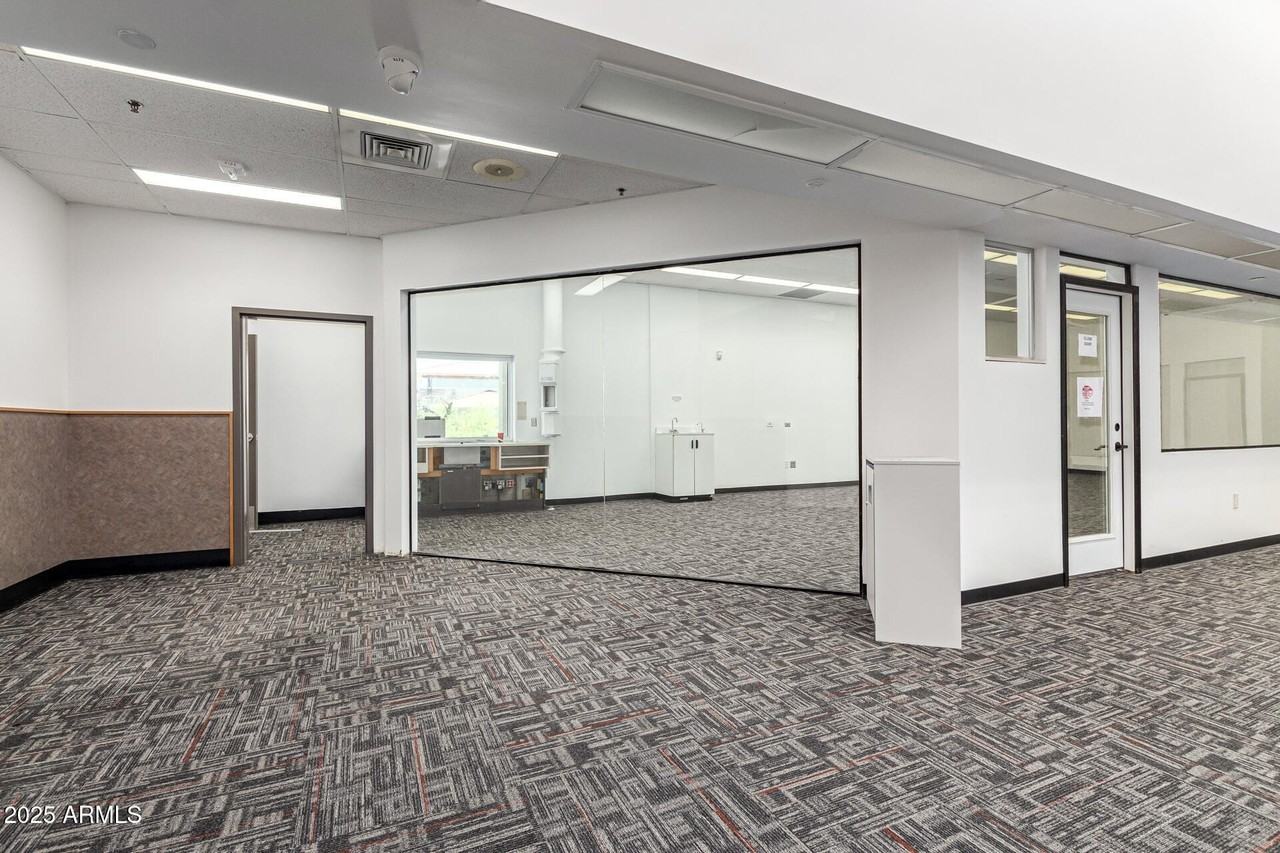 6739 W Cactus Rd - Photo 4 of 47