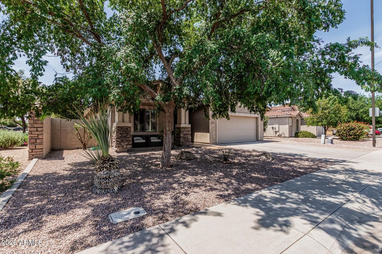 3777 E Vallejo Dr - Photo 2 of 30