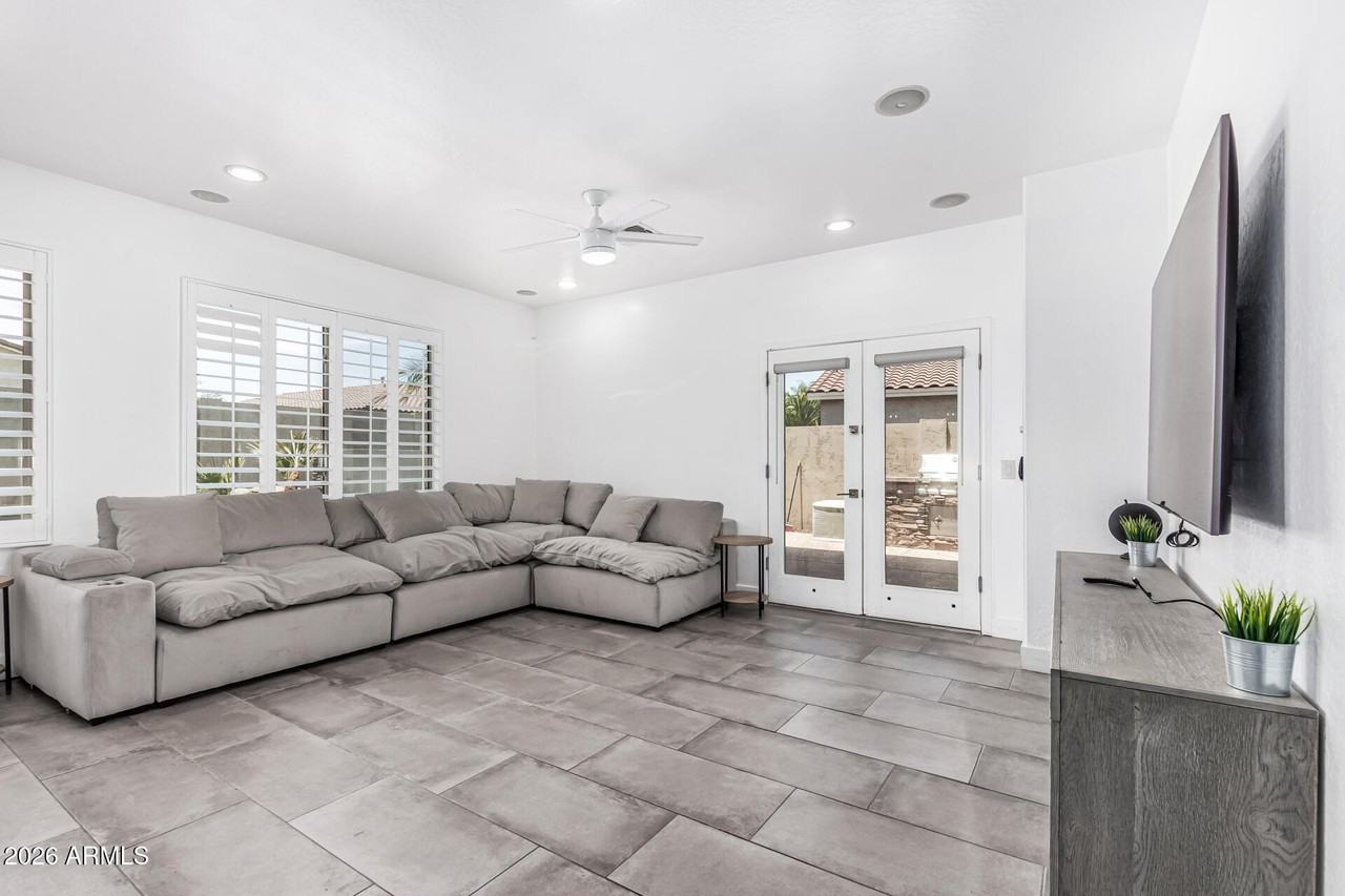 3777 E Vallejo Dr - Photo 4 of 30