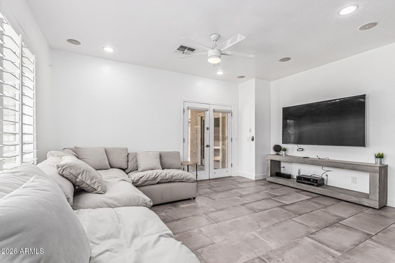 3777 E Vallejo Dr - Photo 5 of 30