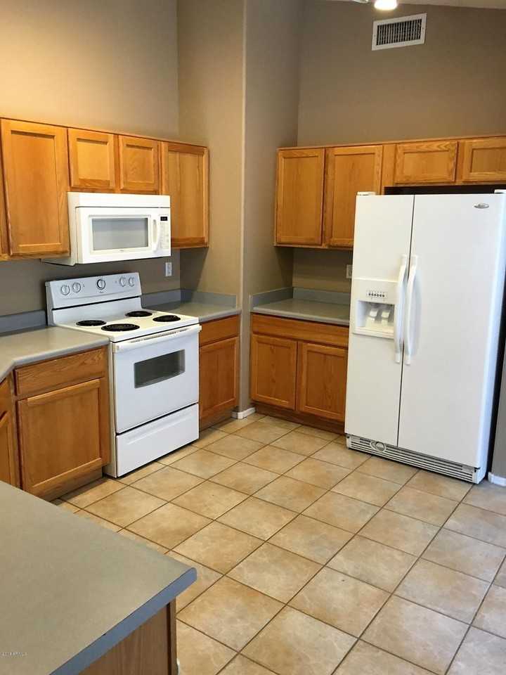 3119 N 130th Ln - Photo 4 of 17