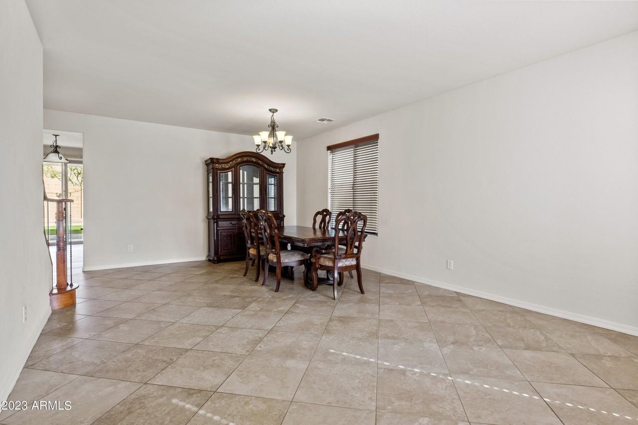 5224 W Bent Tree Dr - Photo 2 of 42