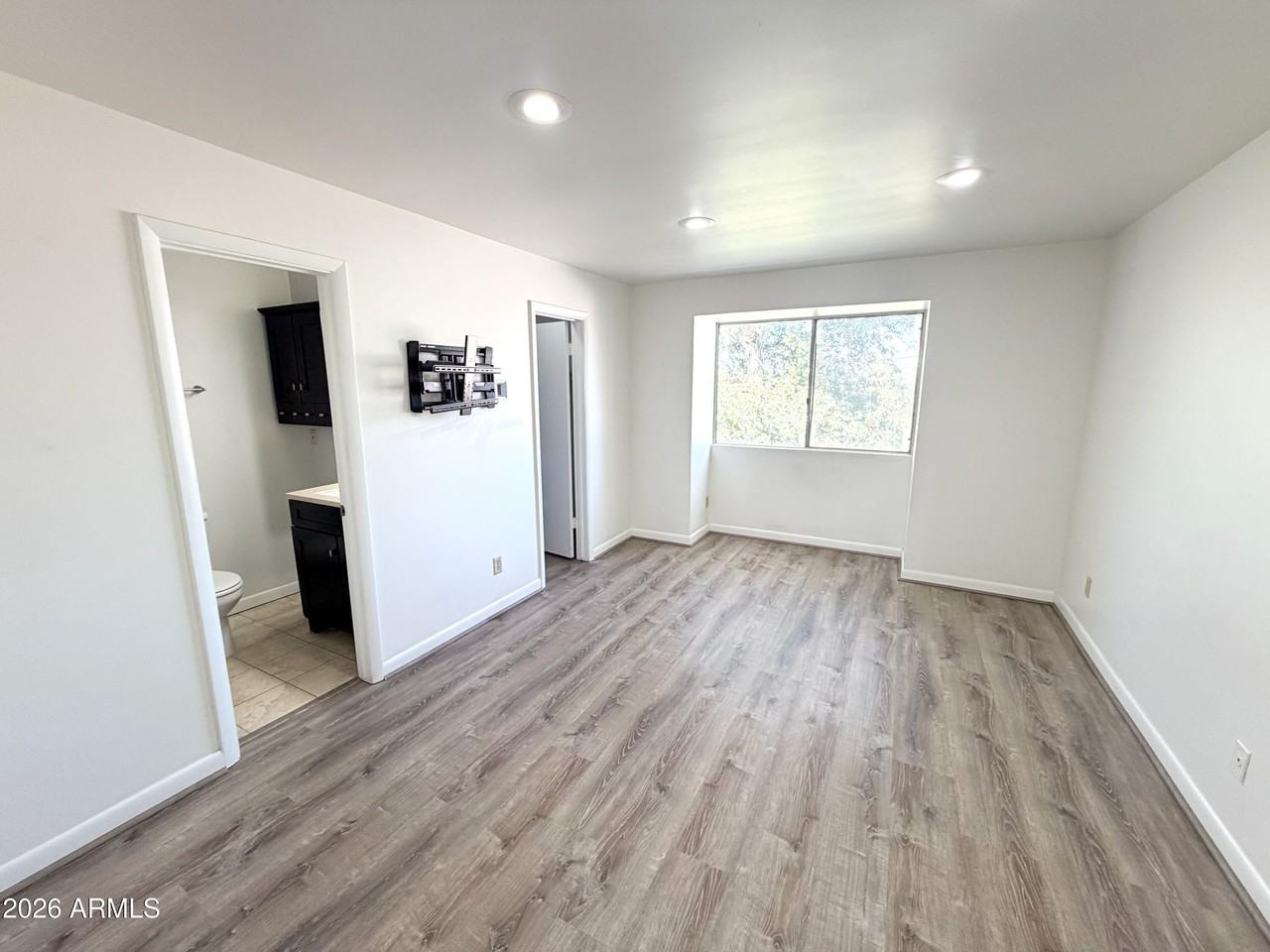 1016 E Osborn Rd Unit F - Photo 6 of 14