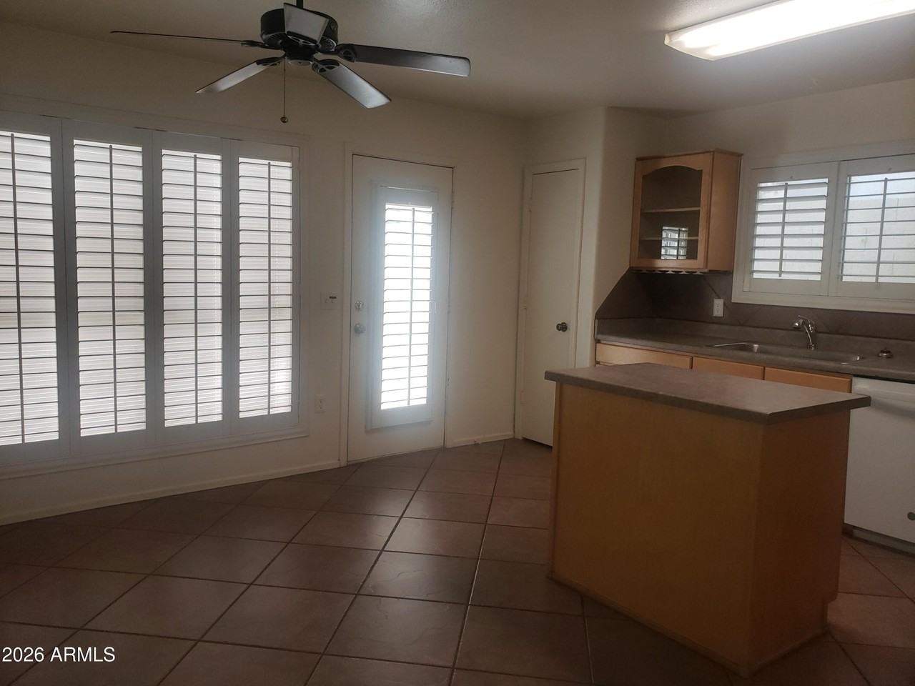 1141 N Sicily Dr - Photo 5 of 12