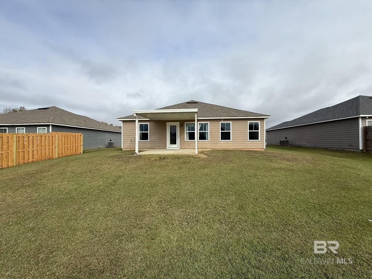 912 Sentinel Cir - Photo 5 of 41