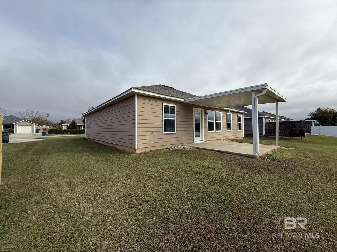 912 Sentinel Cir - Photo 7 of 41