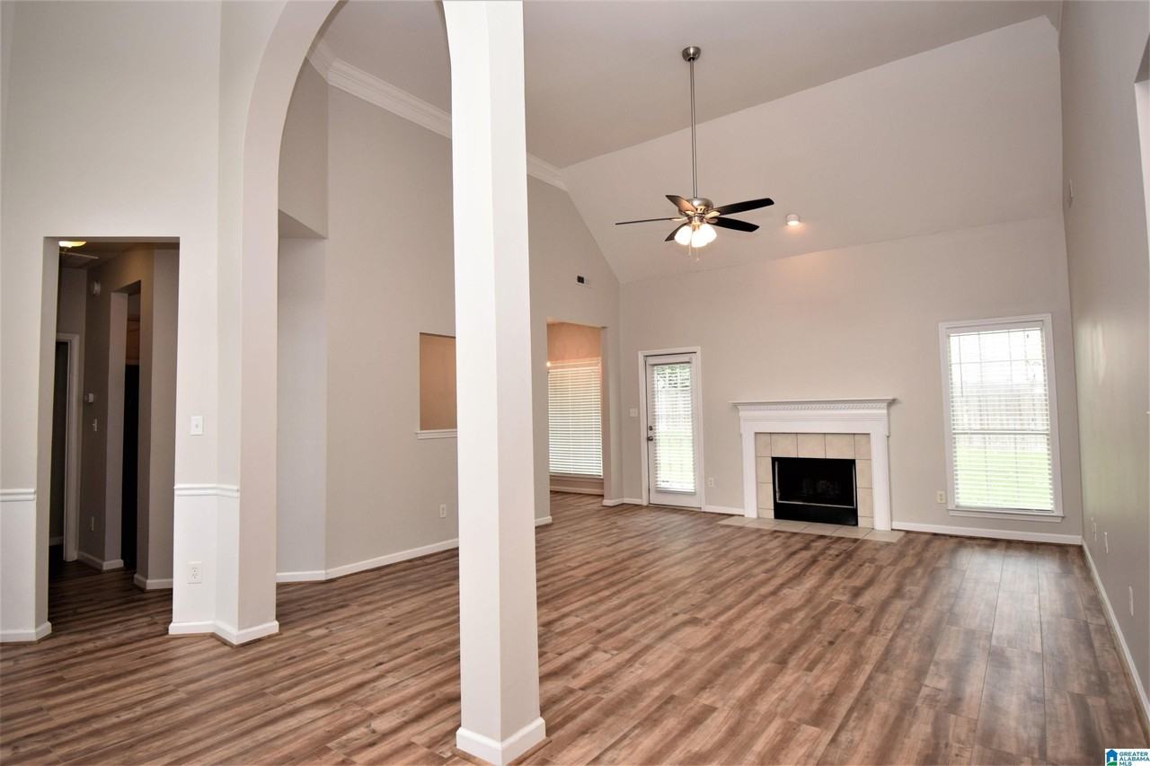 404 Bentmoor Way - Photo 2 of 12