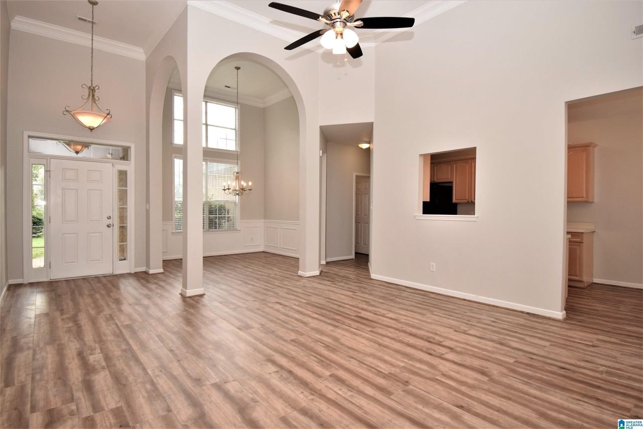 404 Bentmoor Way - Photo 3 of 12