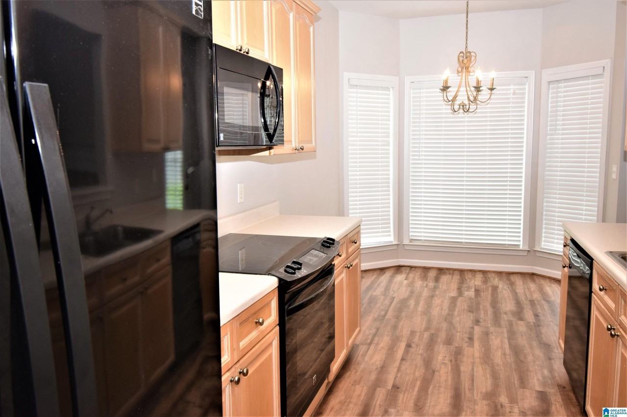 404 Bentmoor Way - Photo 4 of 12