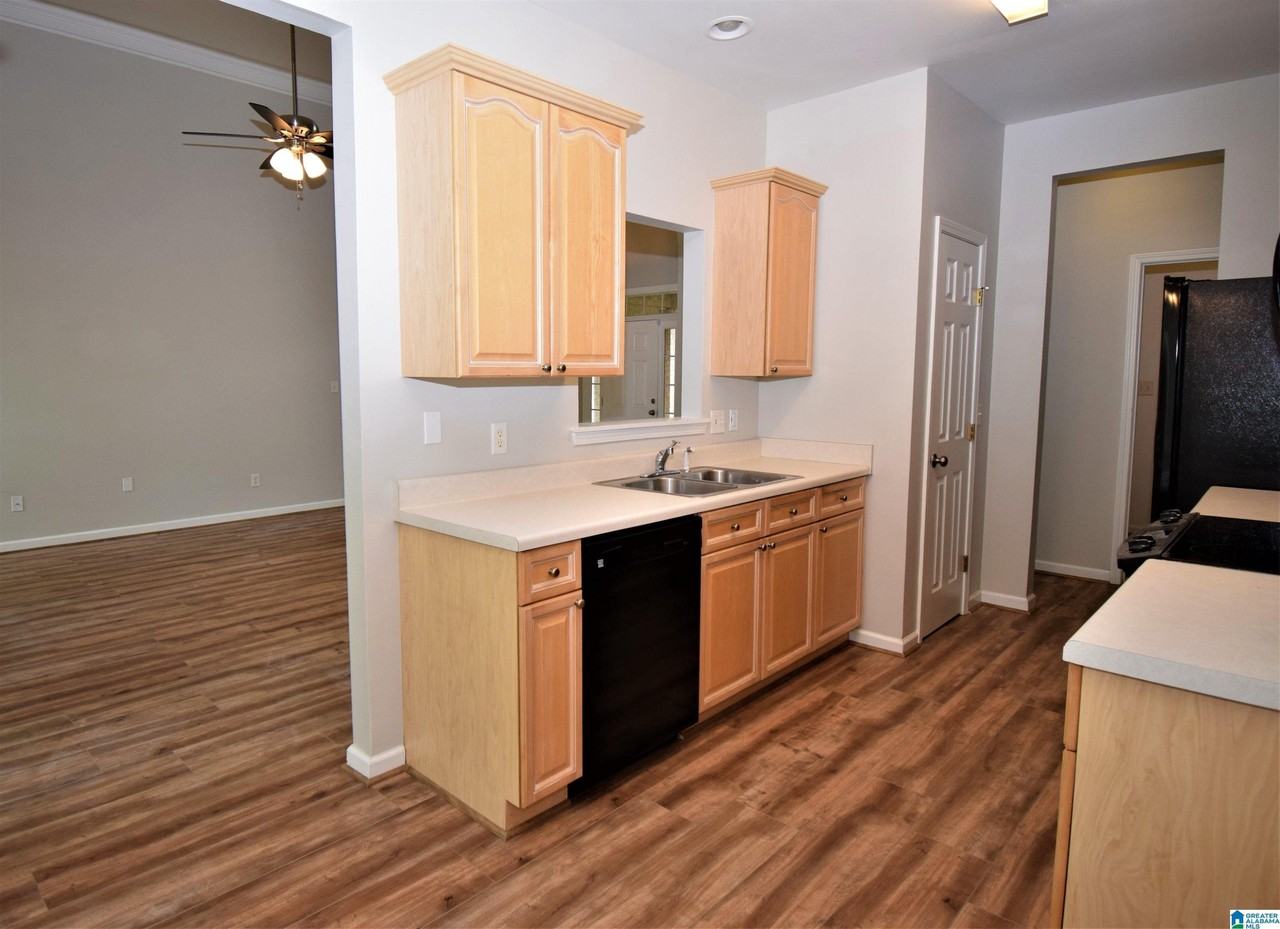 404 Bentmoor Way - Photo 5 of 12