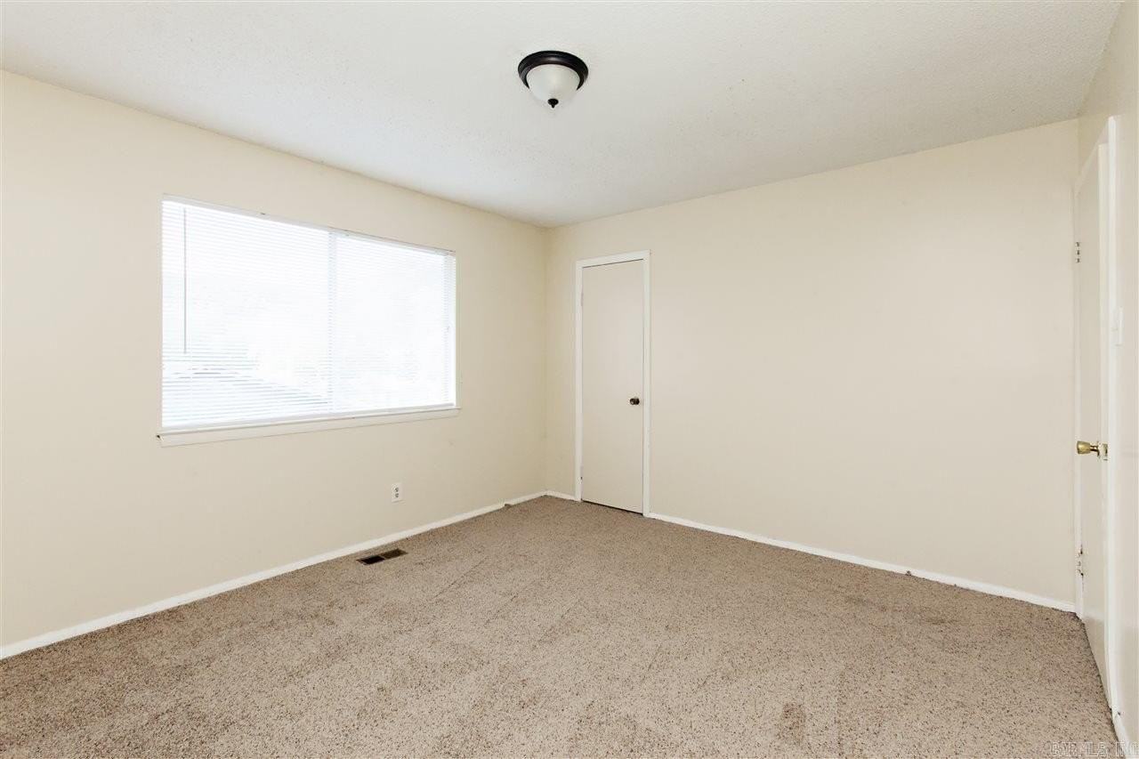 5709 Sorenson St - Photo 2 of 21