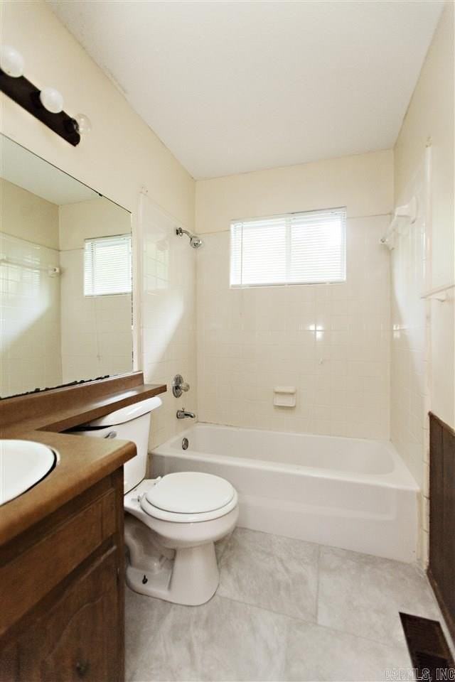 5709 Sorenson St - Photo 7 of 21