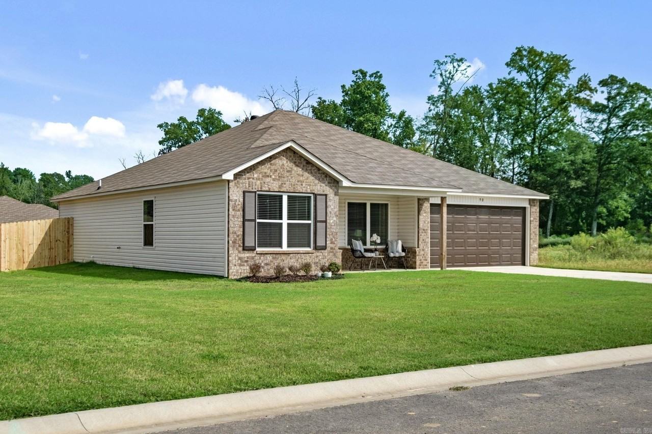 90 Kinley Brook Ln - Photo 2 of 34