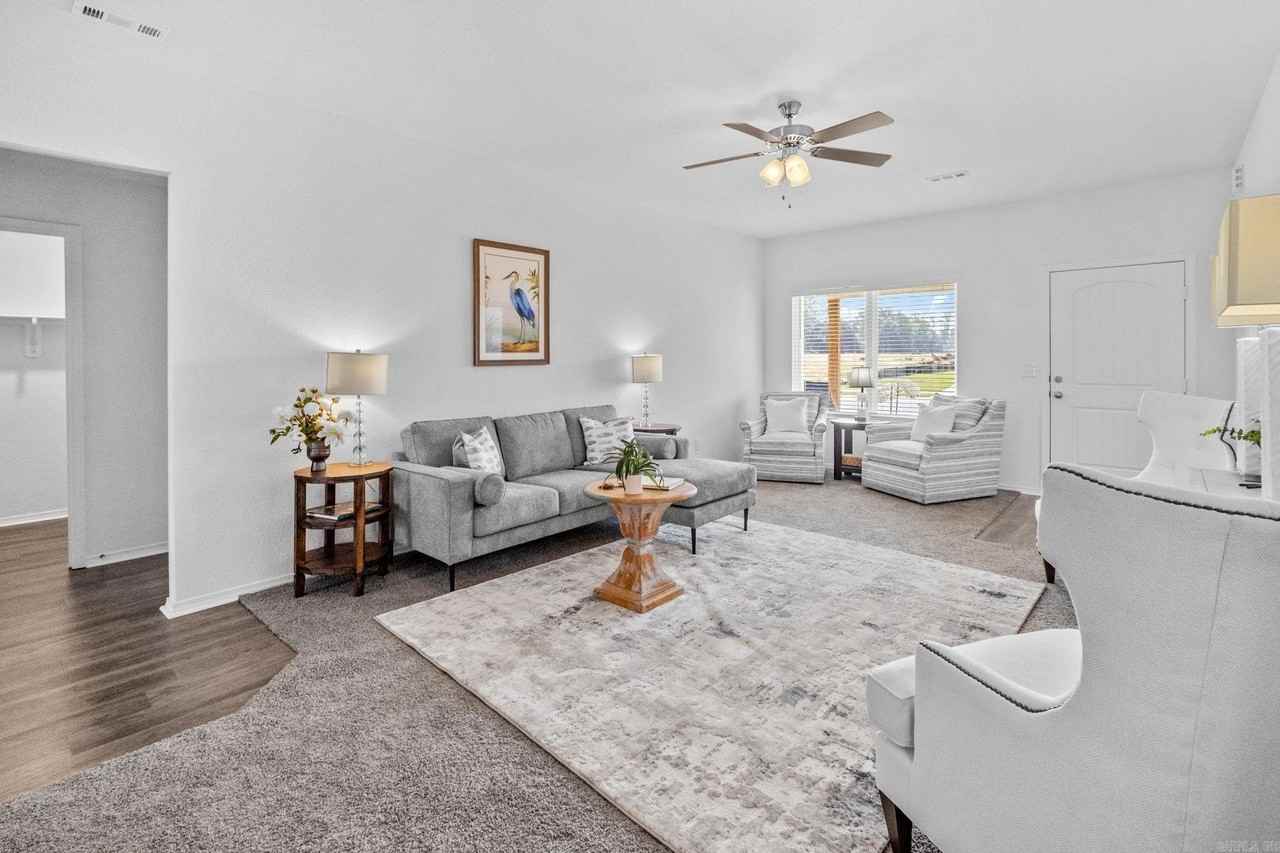 90 Kinley Brook Ln - Photo 4 of 34