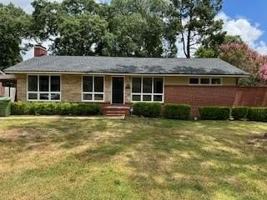 featured image of 2627 Carriage Dr