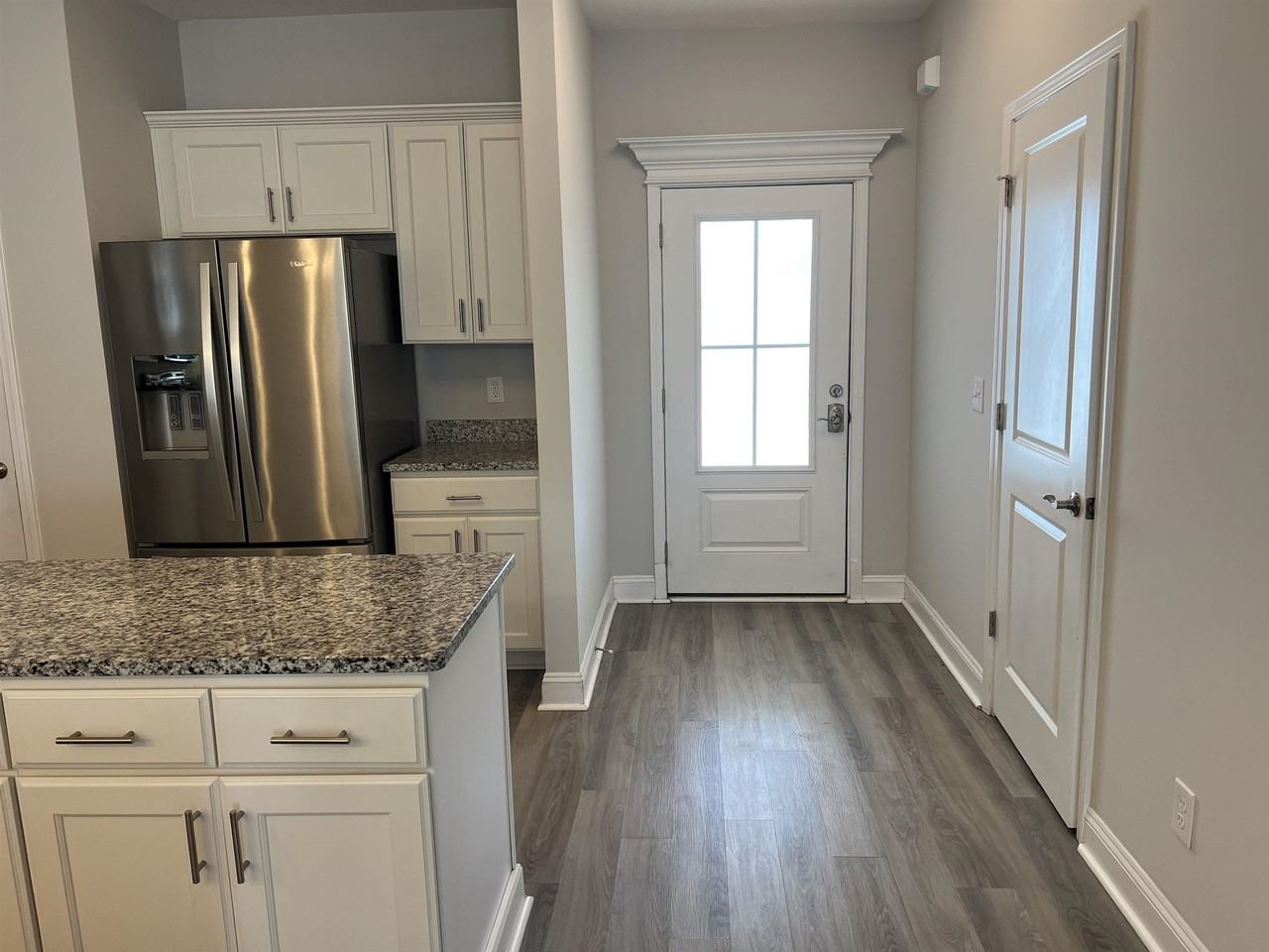 711 Hobonny Loop - Photo 3 of 18