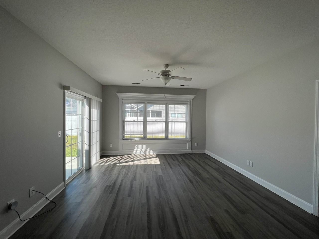 711 Hobonny Loop - Photo 7 of 18