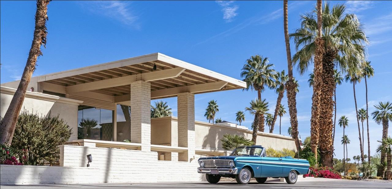 136 Eastlake Dr - Photo 3 of 13