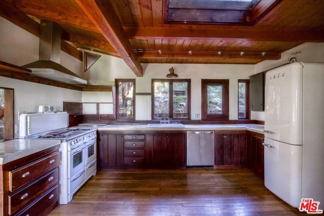 460 W Avenue 46 - Photo 4 of 18