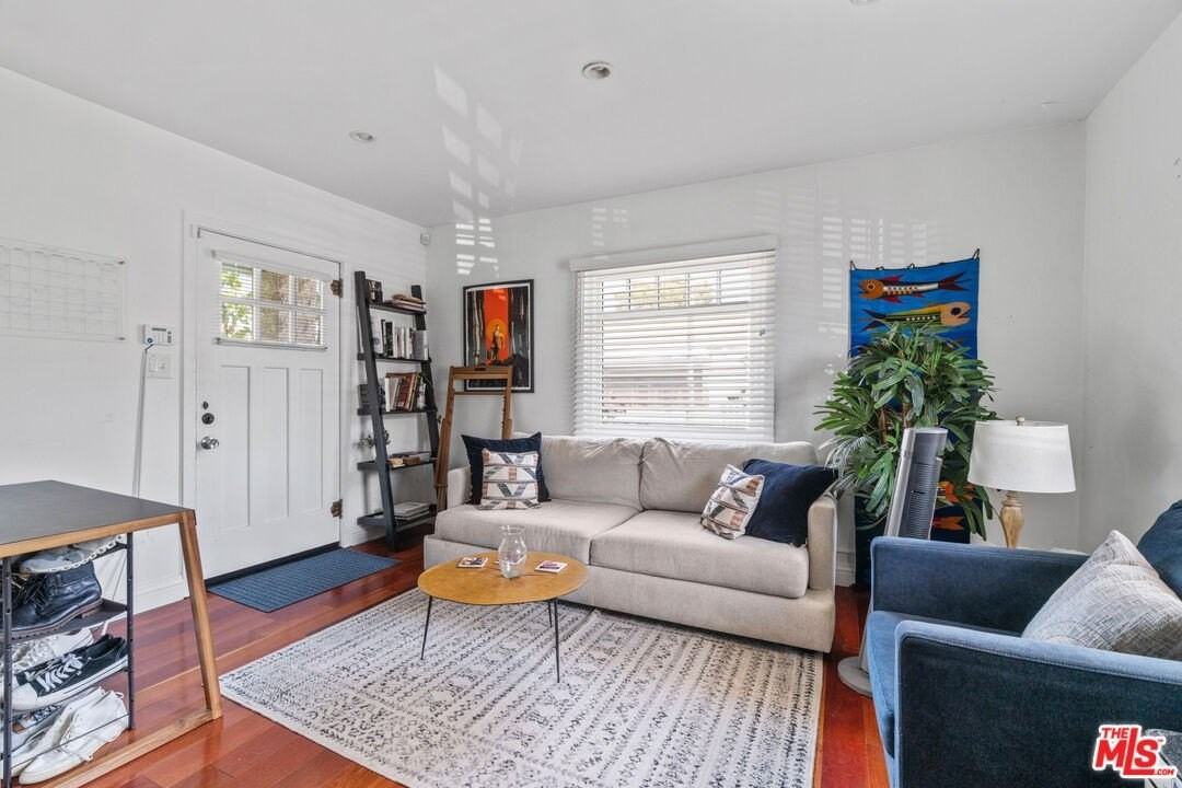 307 6th Ave - Photo 2 of 12