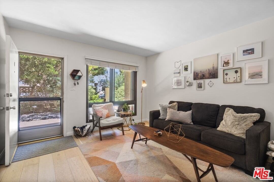 8630 Falmouth Ave Apt 4 - Photo 2 of 8