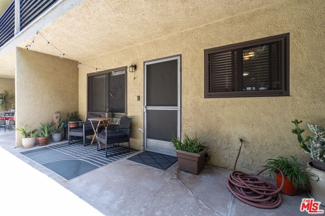 8630 Falmouth Ave Apt 4 - Photo 6 of 8