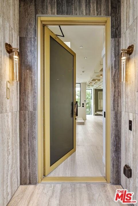 1021 N Ogden Dr Apt 6 - Photo 4 of 41