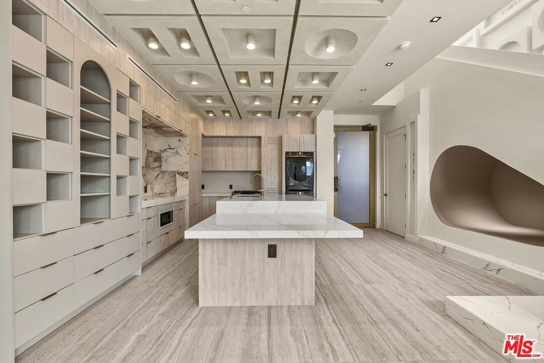 1021 N Ogden Dr Apt 6 - Photo 7 of 41