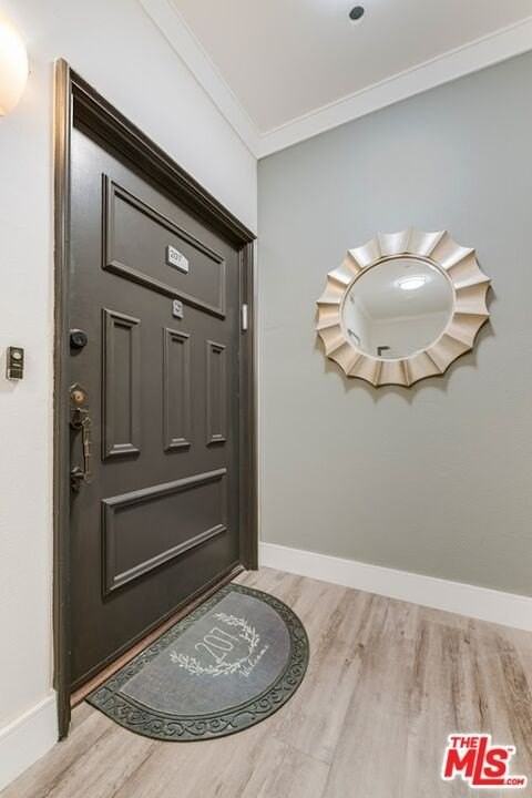 1727 S Bentley Ave Apt 207 - Photo 2 of 28