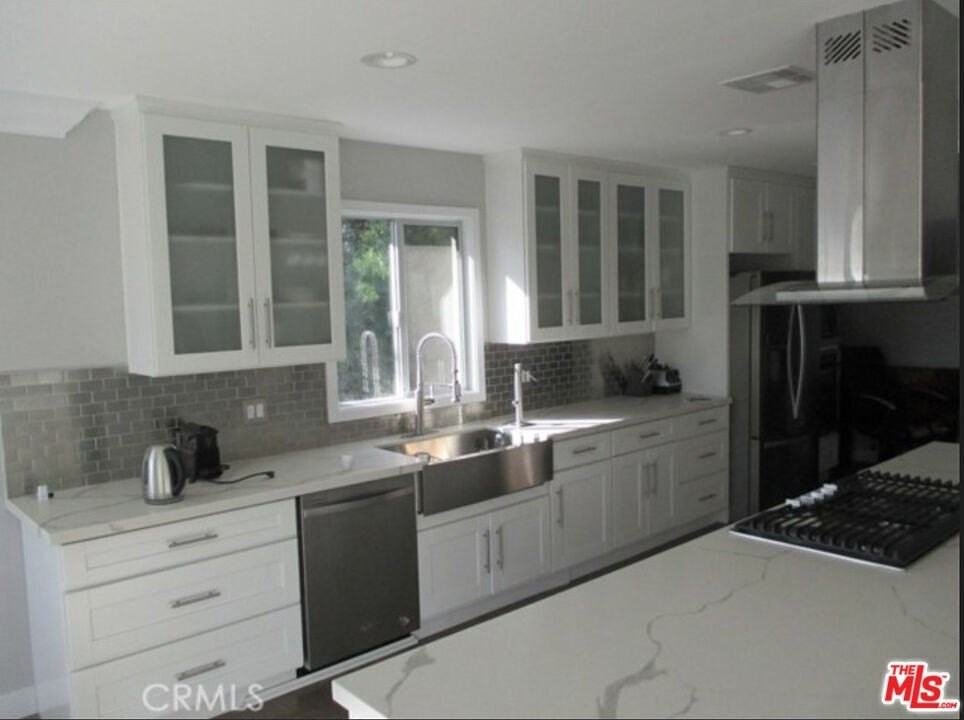 6008 S Chariton Ave - Photo 4 of 7