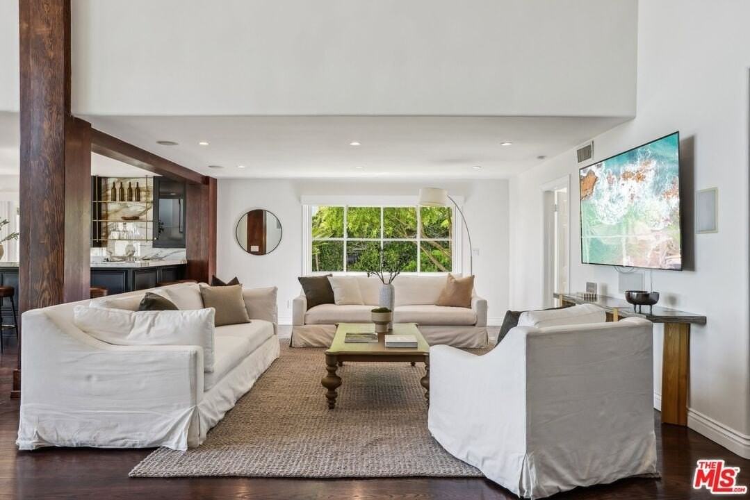 2411 Mount Olympus Dr - Photo 5 of 50